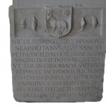 Iscrizione dell’abate napoletano Nicolantonio Mansoni (o Manzoni) restauratore di S. Pietro nel 1516